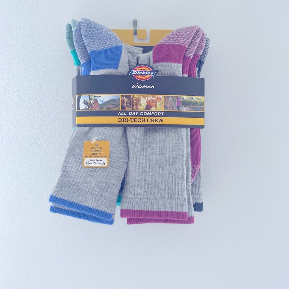 Dickies dri-tech socks.